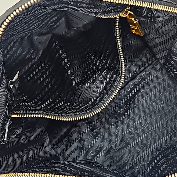 Authentic Prada Vela Tessuto Crossbody Bag - Picture 12 of 16